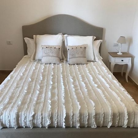 Dimora Le Ginestre Adults Only Bed & Breakfast Fasano Rom bilde