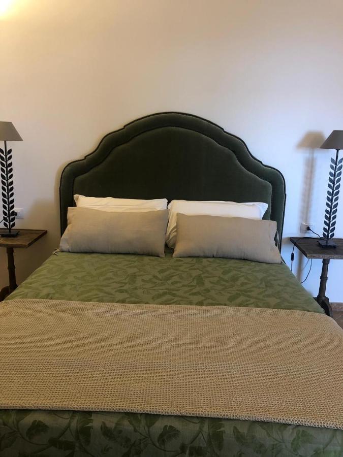 Dimora Le Ginestre Adults Only Bed & Breakfast Fasano Eksteriør bilde