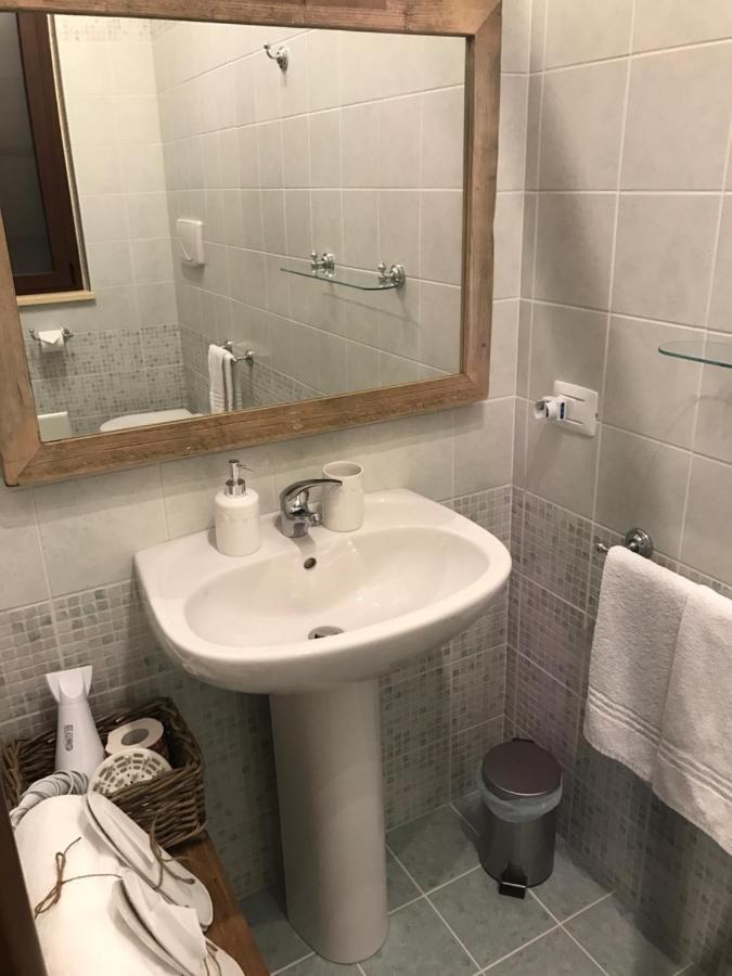 Dimora Le Ginestre Adults Only Bed & Breakfast Fasano Rom bilde