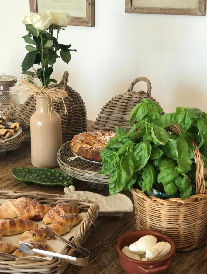 Dimora Le Ginestre Adults Only Bed & Breakfast Fasano Eksteriør bilde