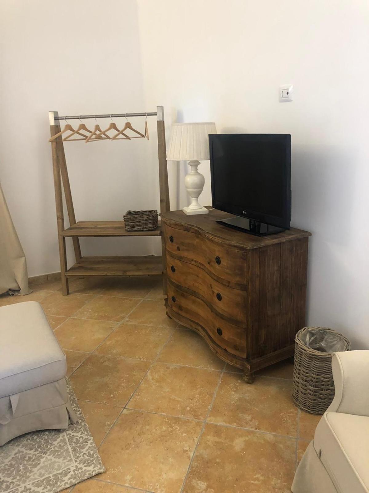 Dimora Le Ginestre Adults Only Bed & Breakfast Fasano Rom bilde
