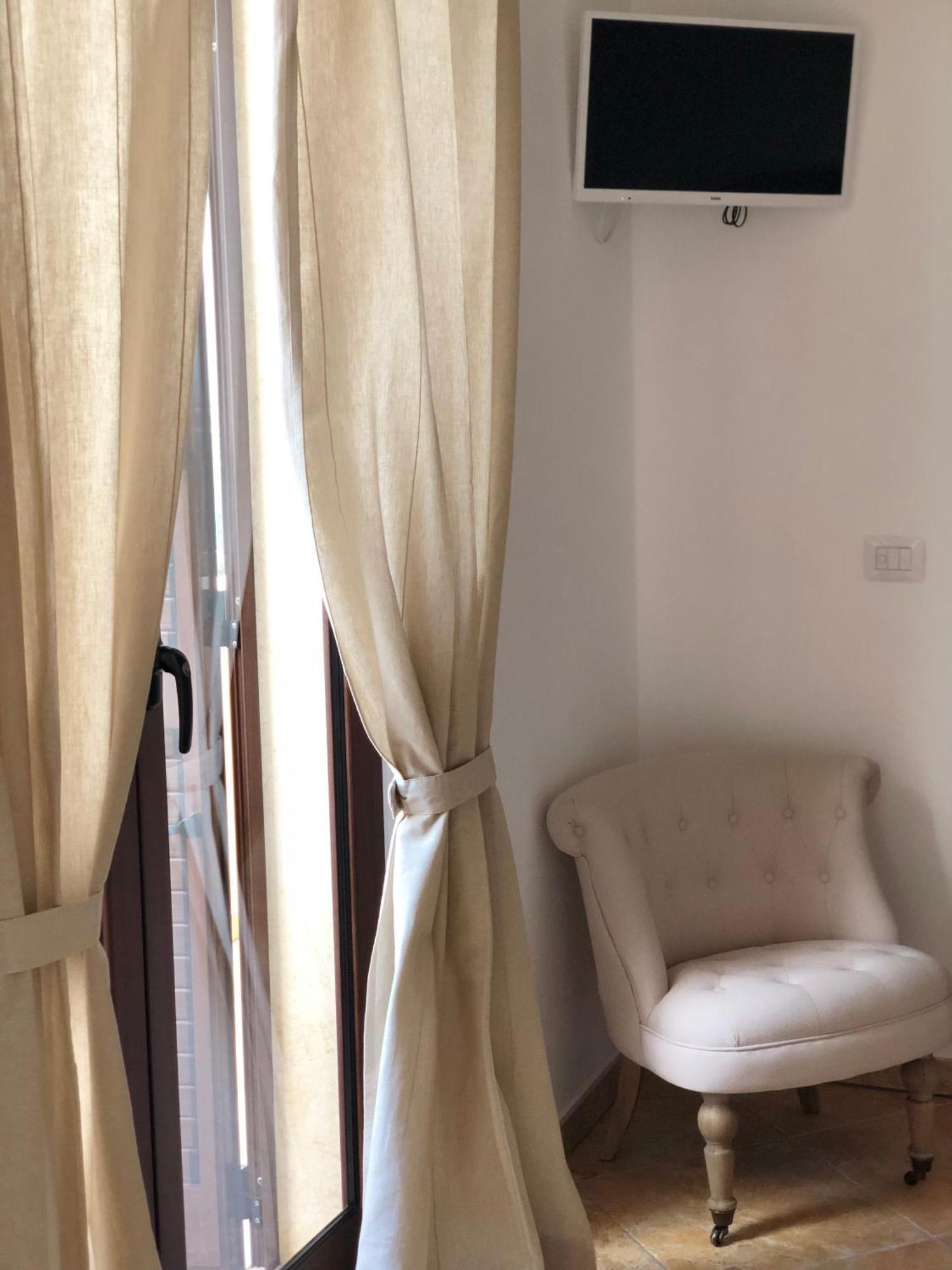 Dimora Le Ginestre Adults Only Bed & Breakfast Fasano Rom bilde